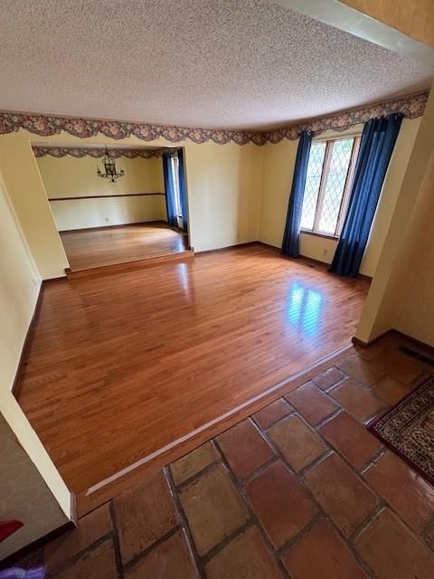 19220 W 87th Lane — photo 8