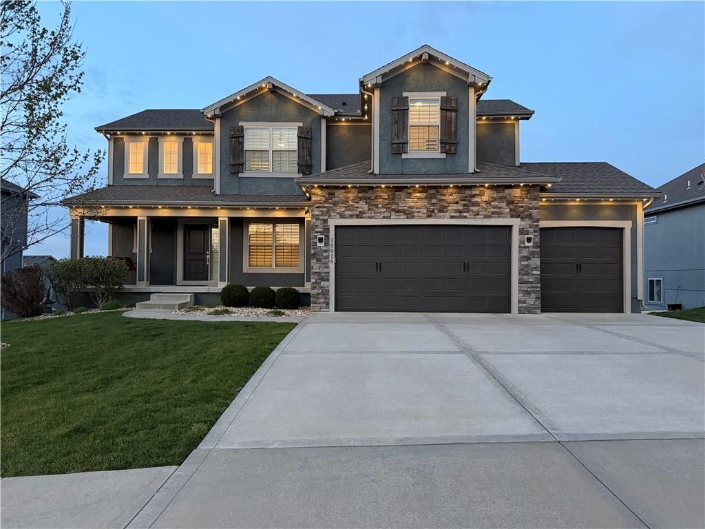 10015 N Richmond Avenue, Kansas City, MO