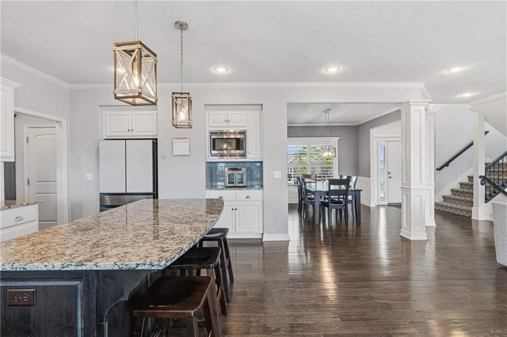10015 N Richmond Avenue — photo 10