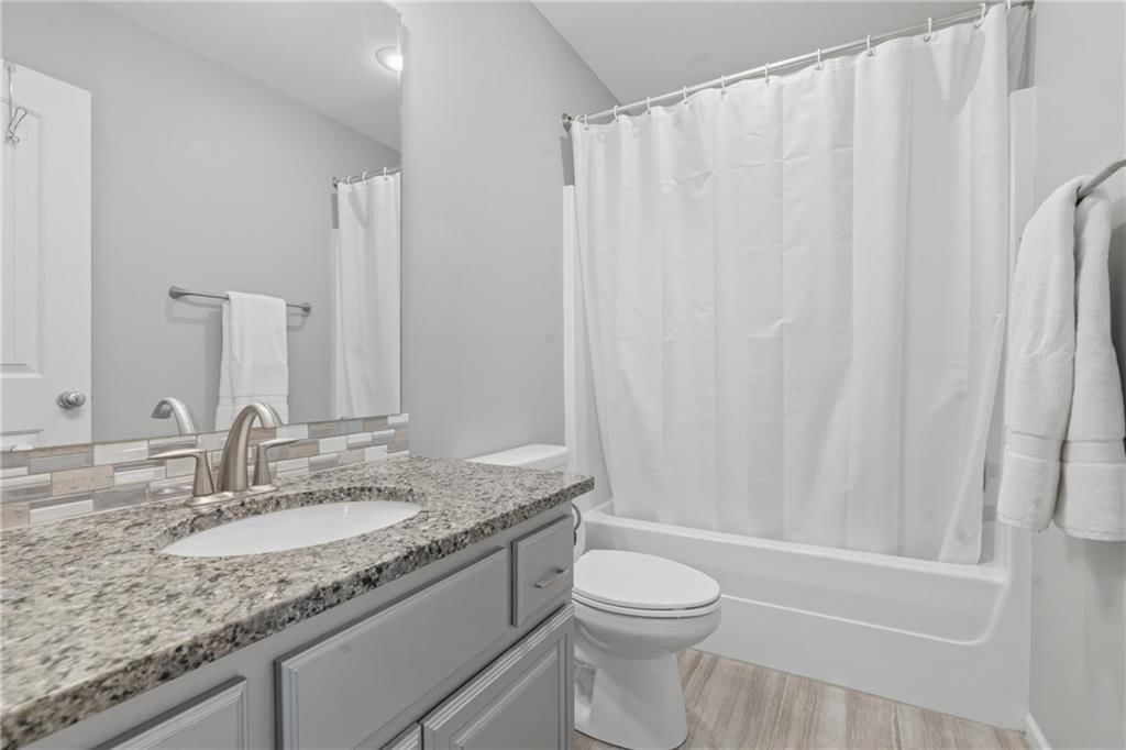 10015 N Richmond Avenue — photo 35