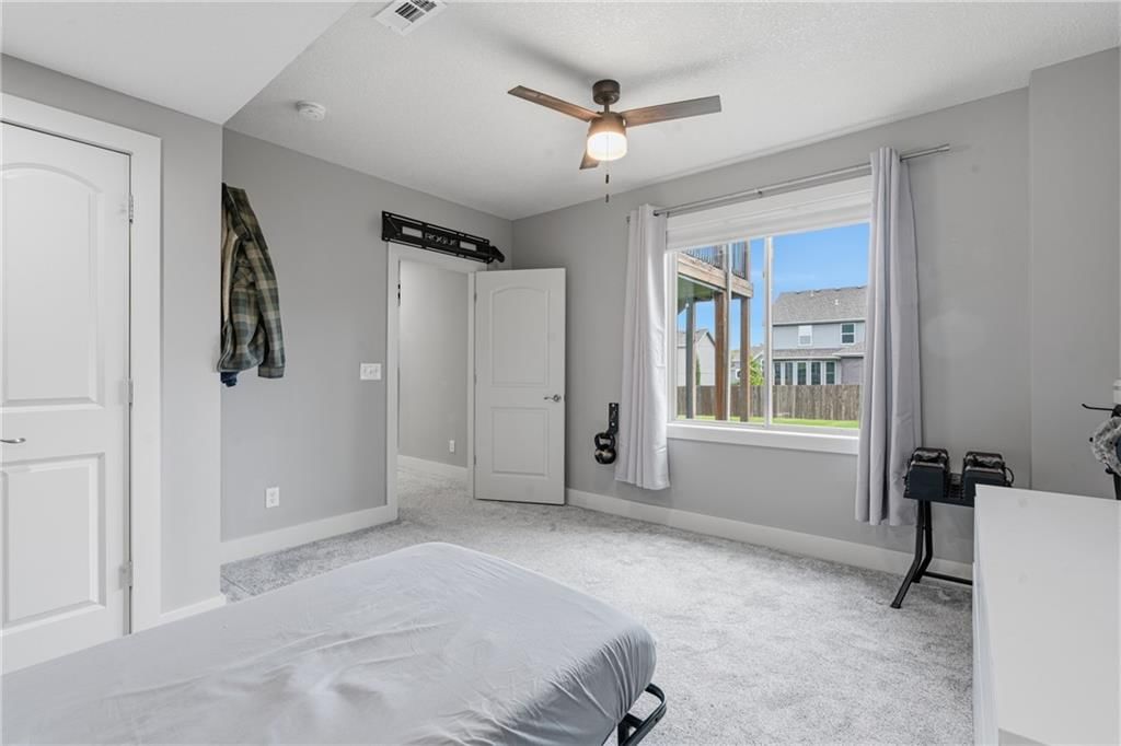 10015 N Richmond Avenue — photo 41