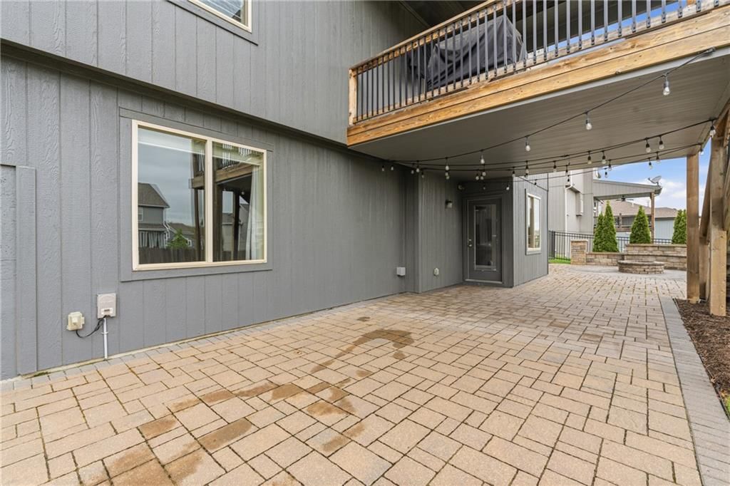 10015 N Richmond Avenue — photo 46