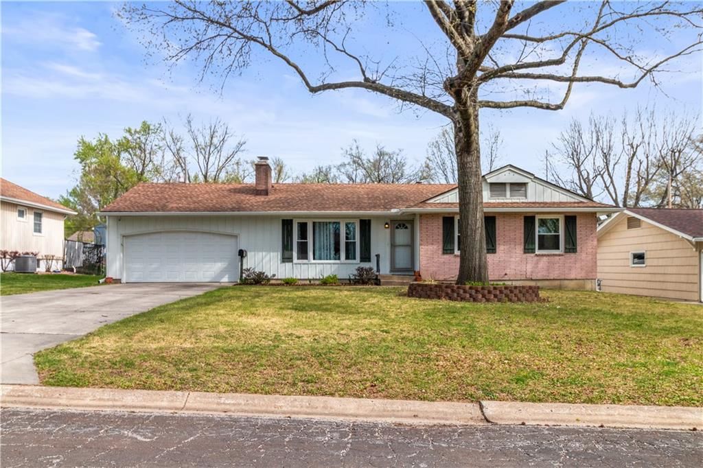 9804 E 79th Terrace, Raytown, MO