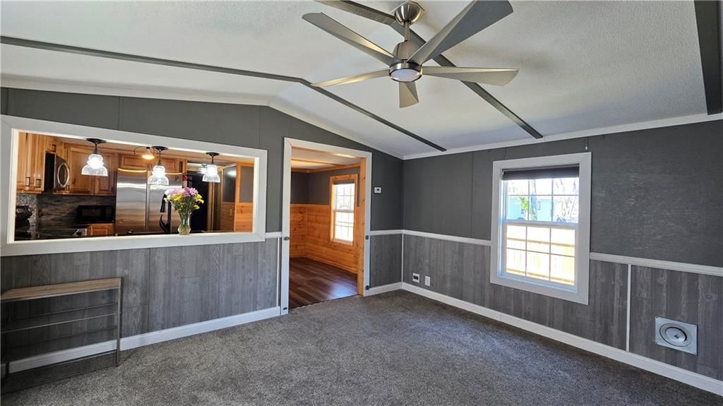 623 Commercial Street — photo 13