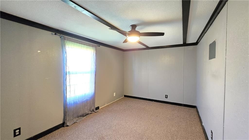 623 Commercial Street — photo 17