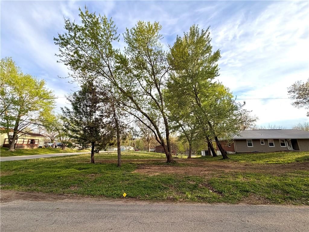 205 W Workman Street — photo 11