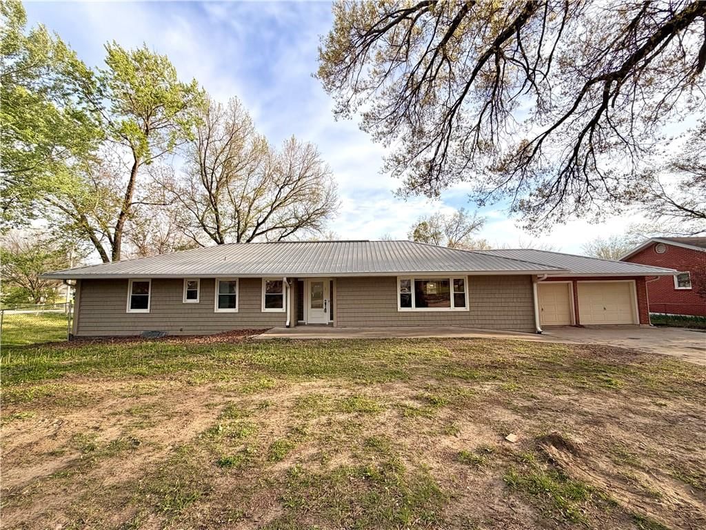 205 W Workman Street — photo 15