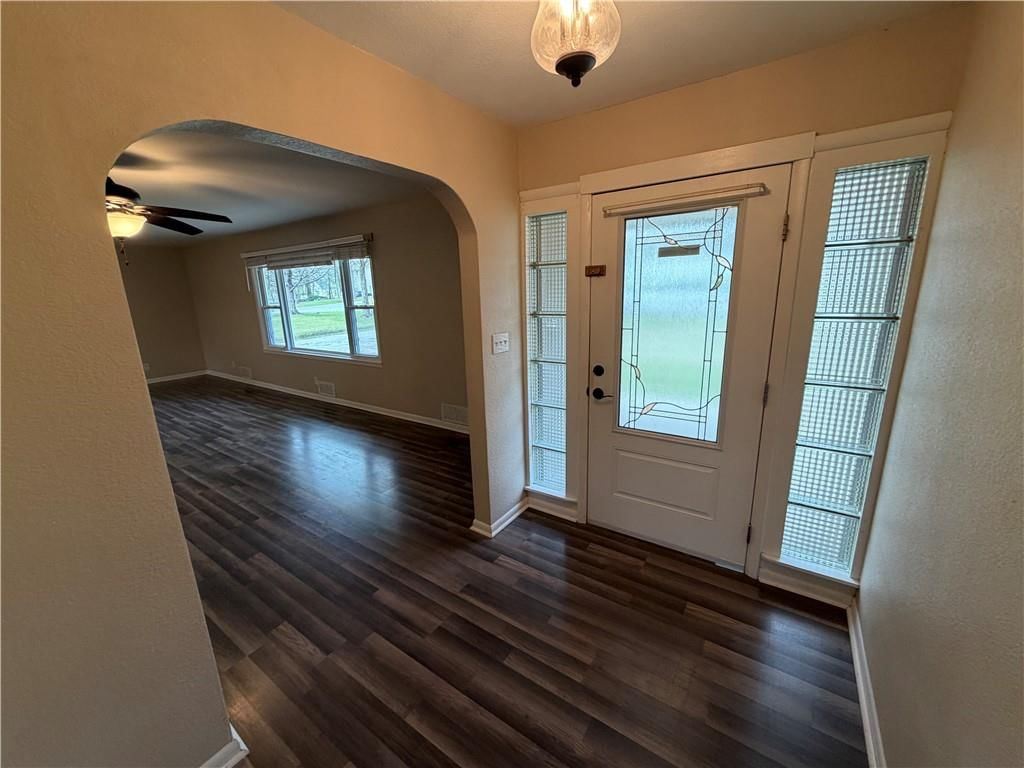 205 W Workman Street — photo 17
