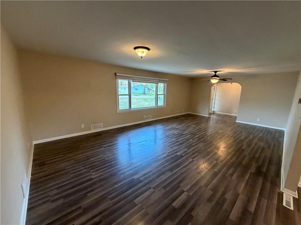 205 W Workman Street — photo 21