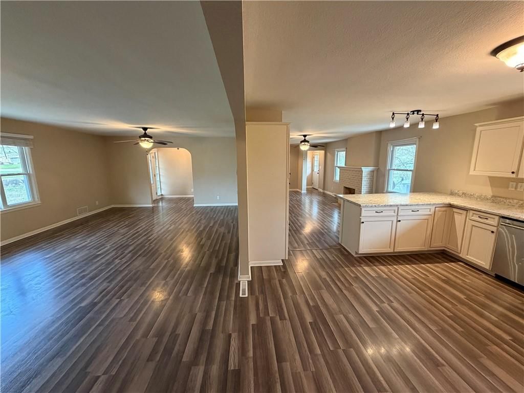 205 W Workman Street — photo 29