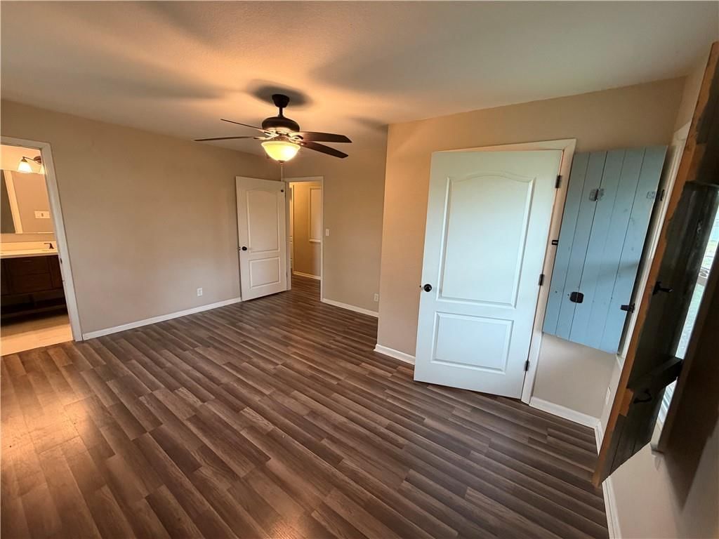 205 W Workman Street — photo 32