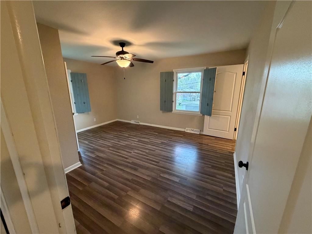 205 W Workman Street — photo 34