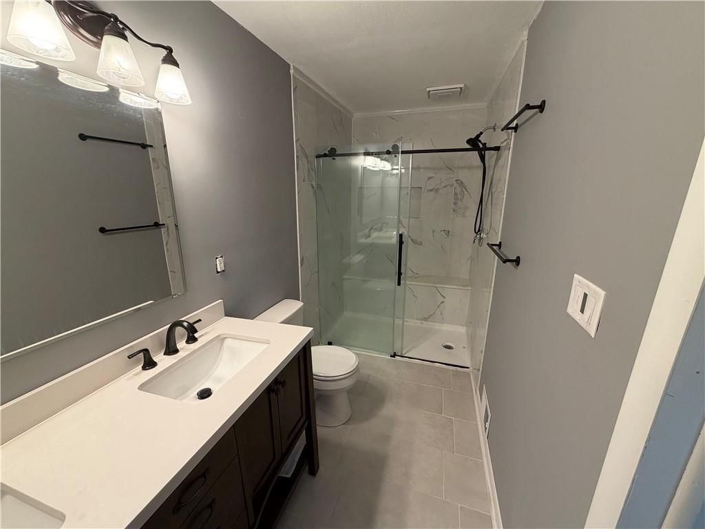 205 W Workman Street — photo 36