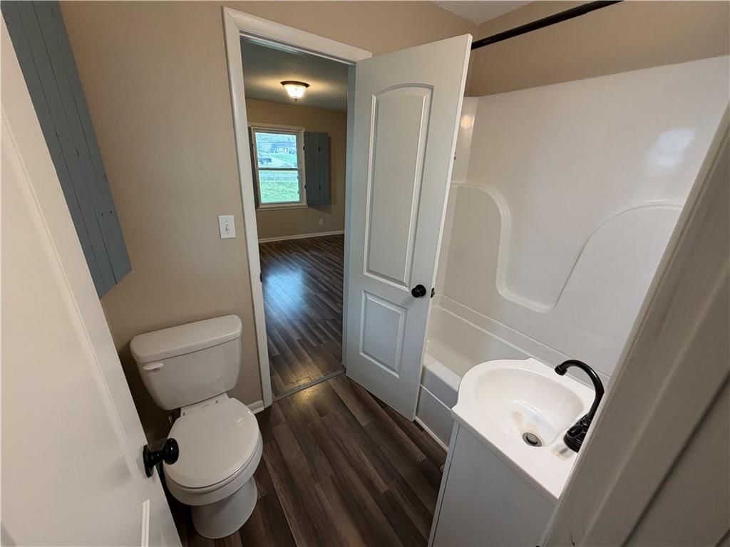 205 W Workman Street — photo 43