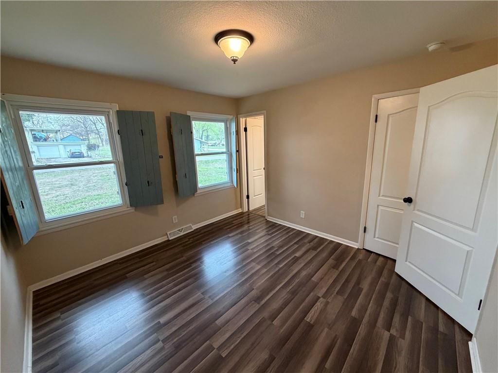 205 W Workman Street — photo 44