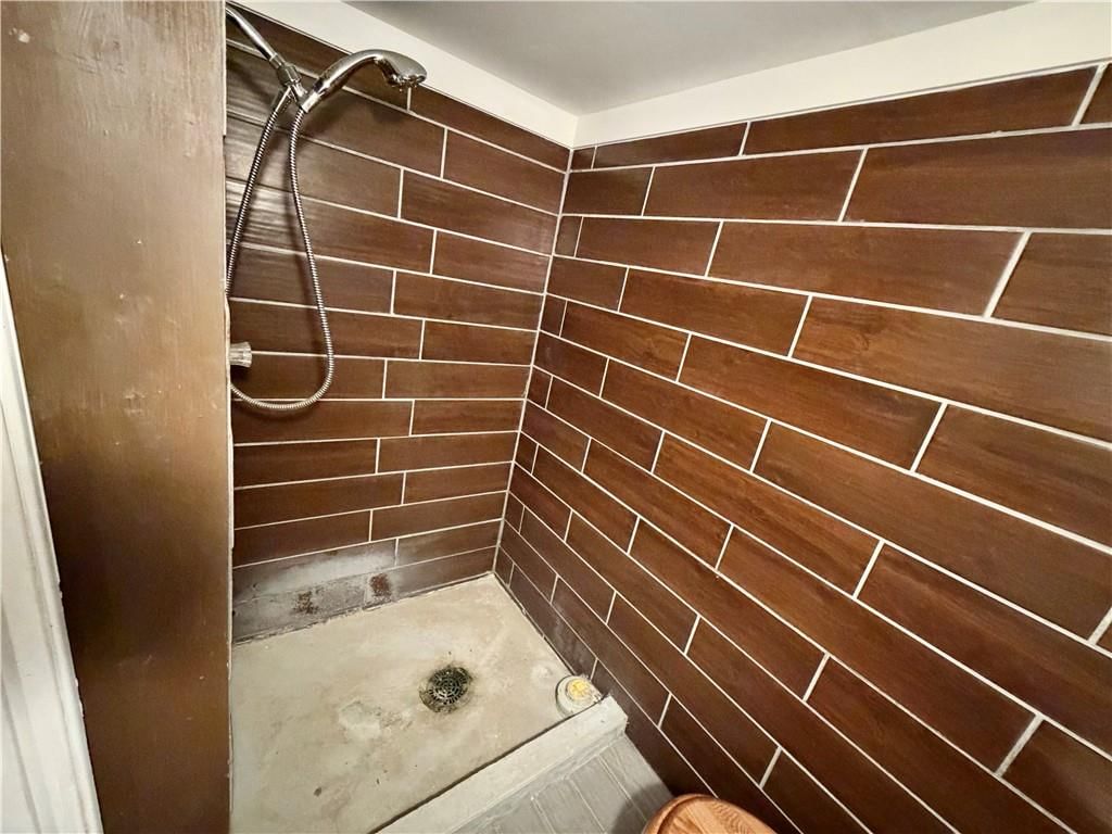 205 W Workman Street — photo 57