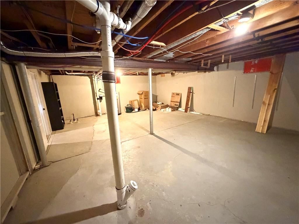 205 W Workman Street — photo 59