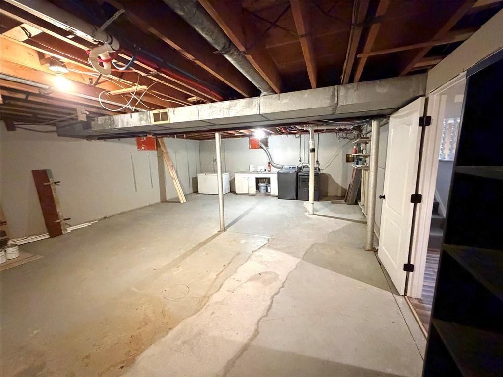 205 W Workman Street — photo 60