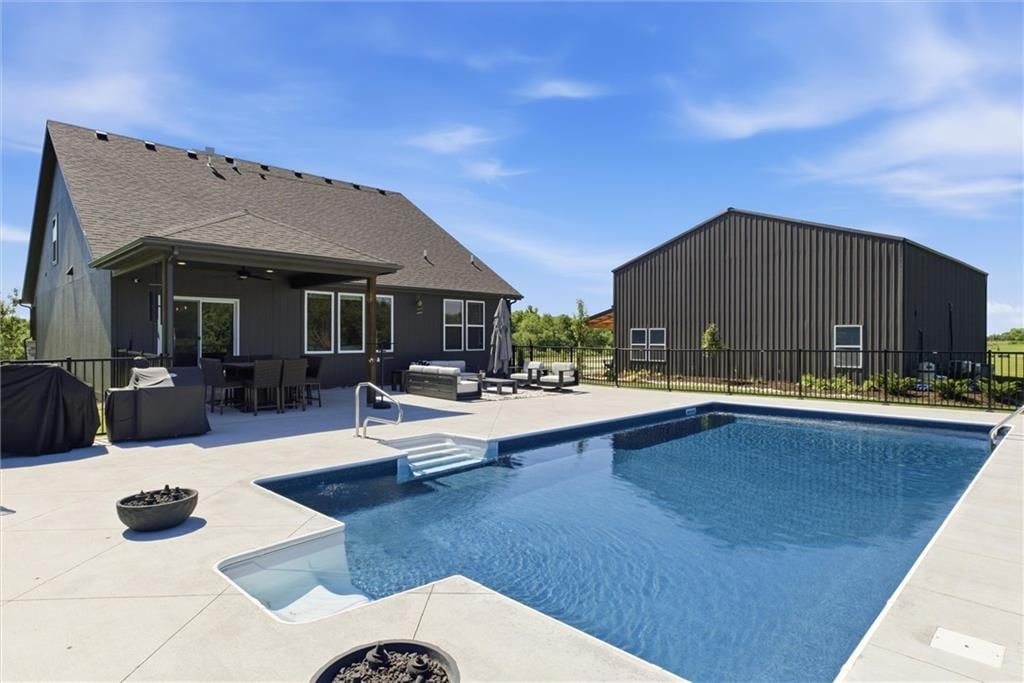 20143 Tonganoxie Drive — photo 79
