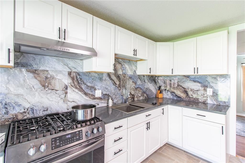 1211 N Cedar Crest Drive — photo 3