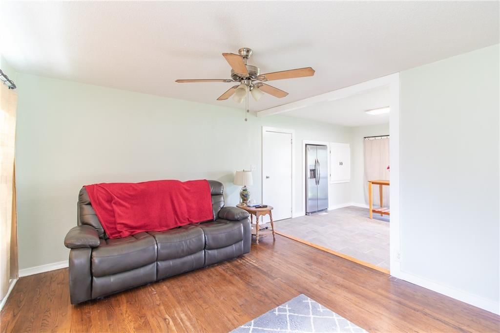 1211 N Cedar Crest Drive — photo 5