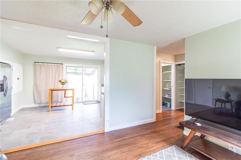 1211 N Cedar Crest Drive — photo 8