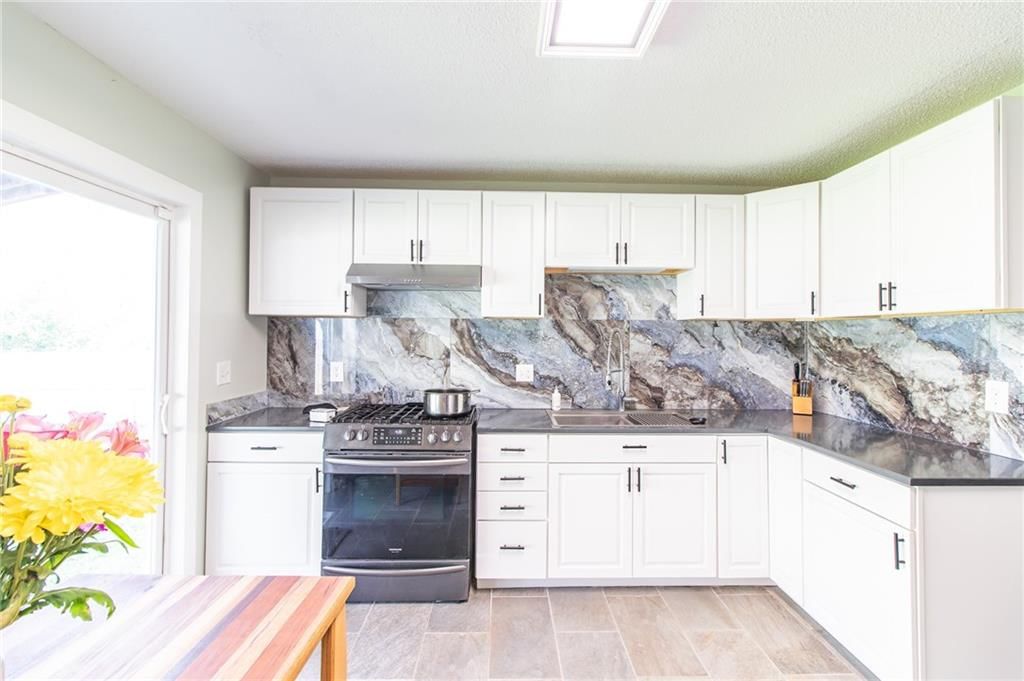 1211 N Cedar Crest Drive — photo 10