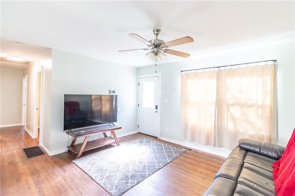 1211 N Cedar Crest Drive — photo 11