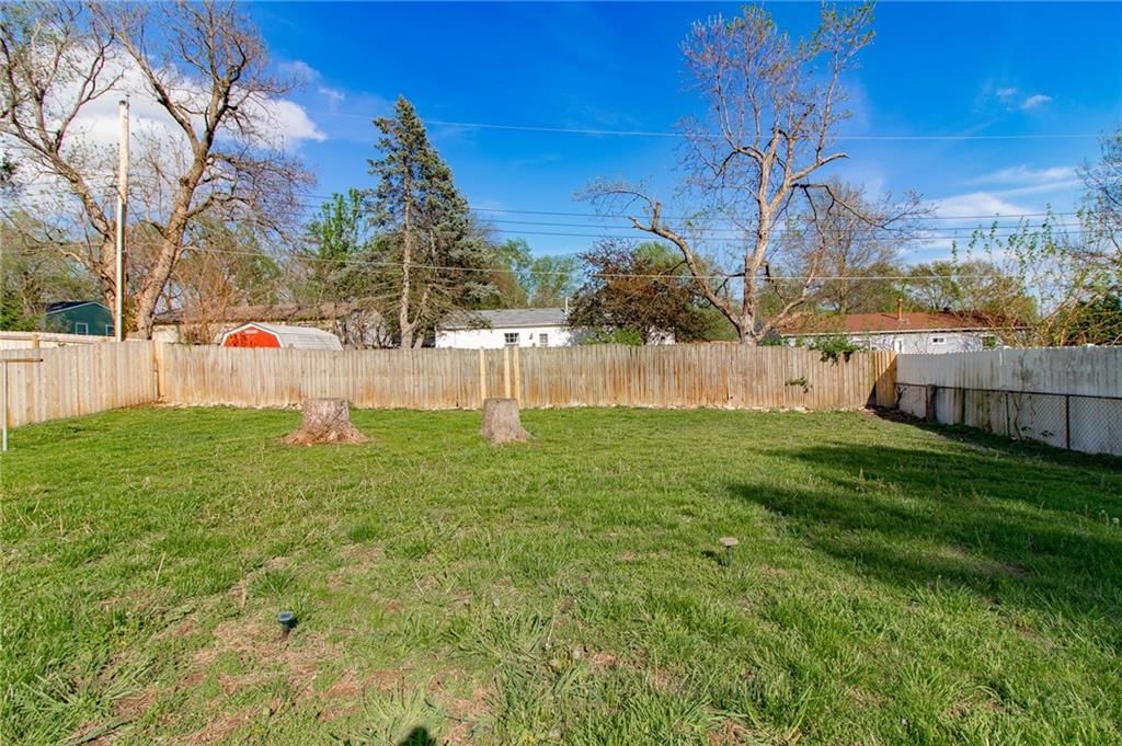 1211 N Cedar Crest Drive — photo 27