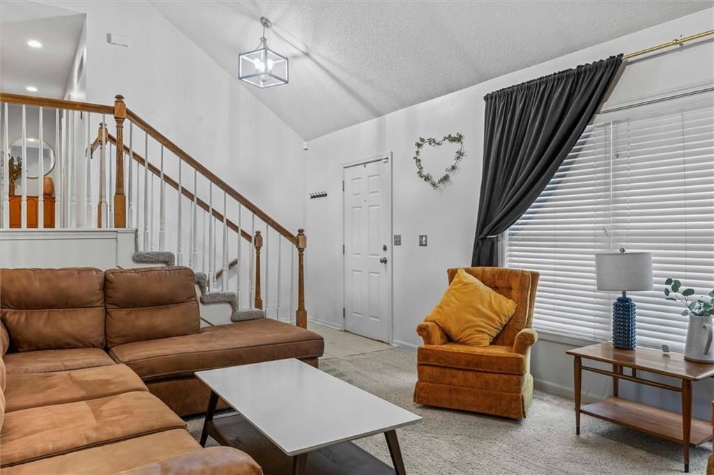 10611 NW 86th Terrace — photo 5
