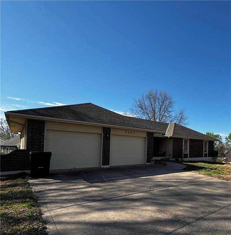 3005 S Viking Court — photo 2