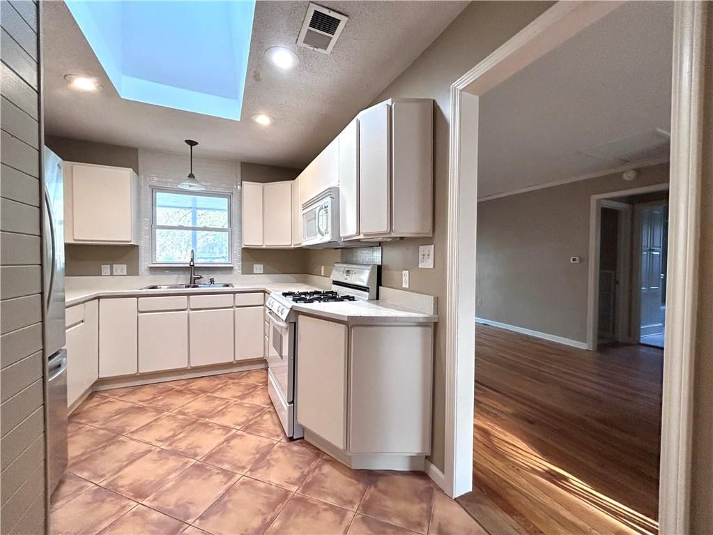 5336 Nall Avenue — photo 6