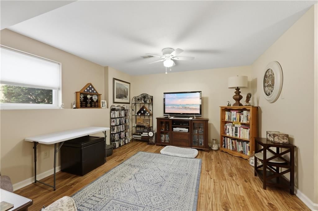 707 Christopher Drive — photo 16