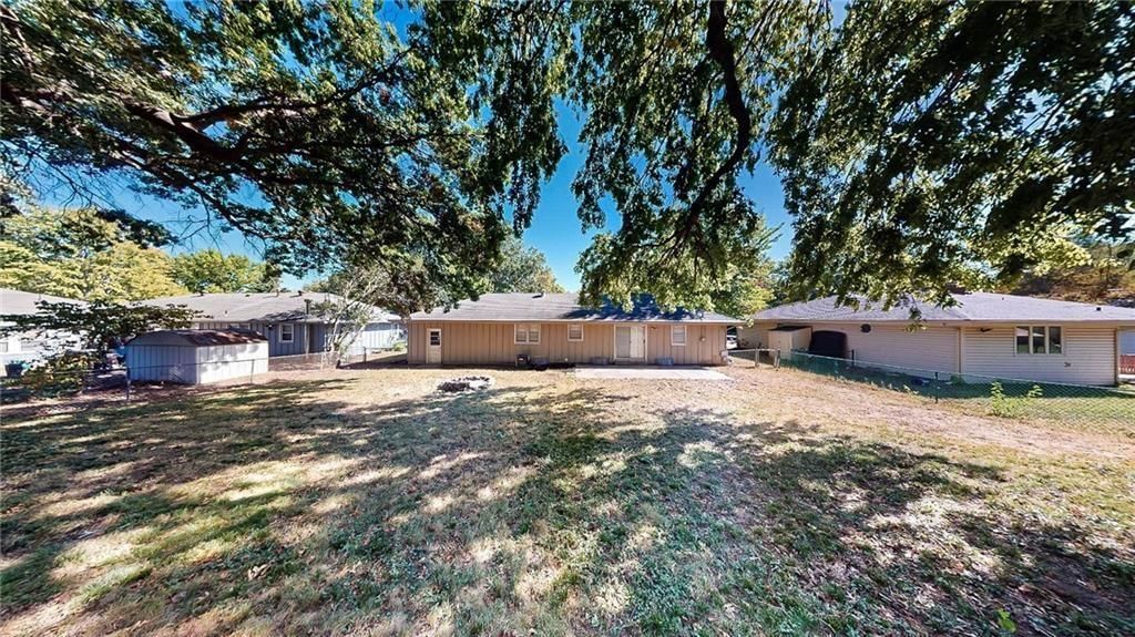 909 NW Range Street — photo 4