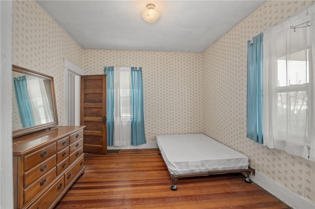 224 W Hyde Park Avenue — photo 4