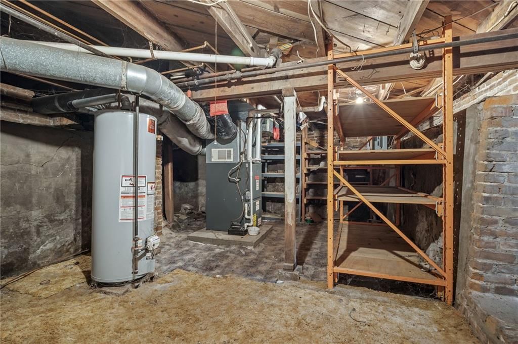 224 W Hyde Park Avenue — photo 13