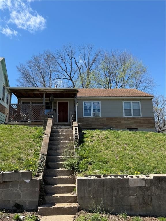 340 N Topping Avenue — photo 2