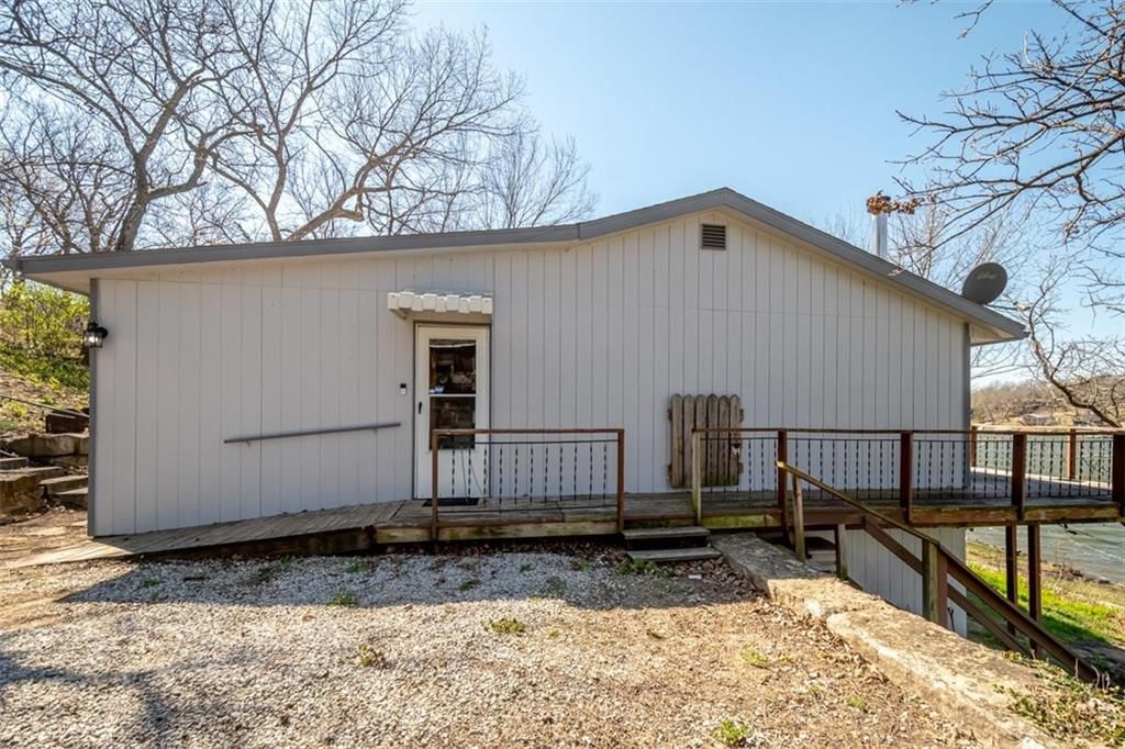 4929 SARATOGA Drive — photo 8