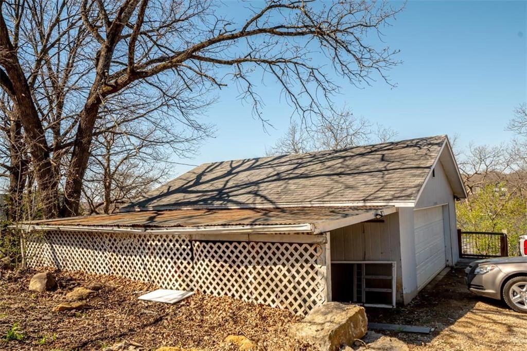 4929 SARATOGA Drive — photo 39
