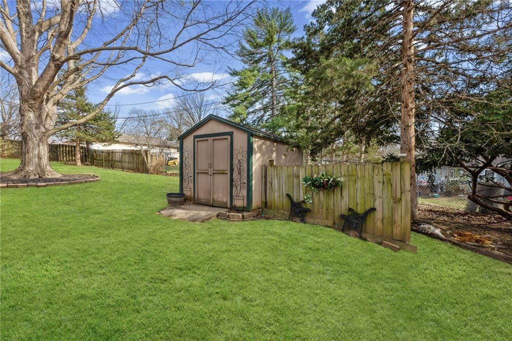 8713 Waverly Avenue — photo 34