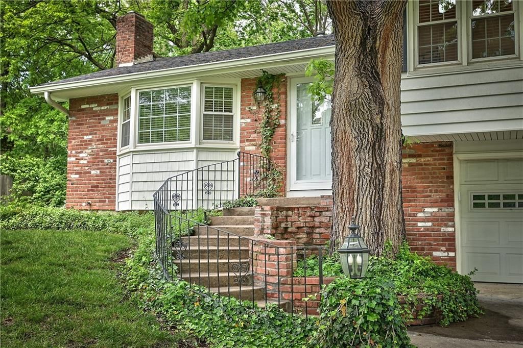 10204 W 70th Street — photo 3