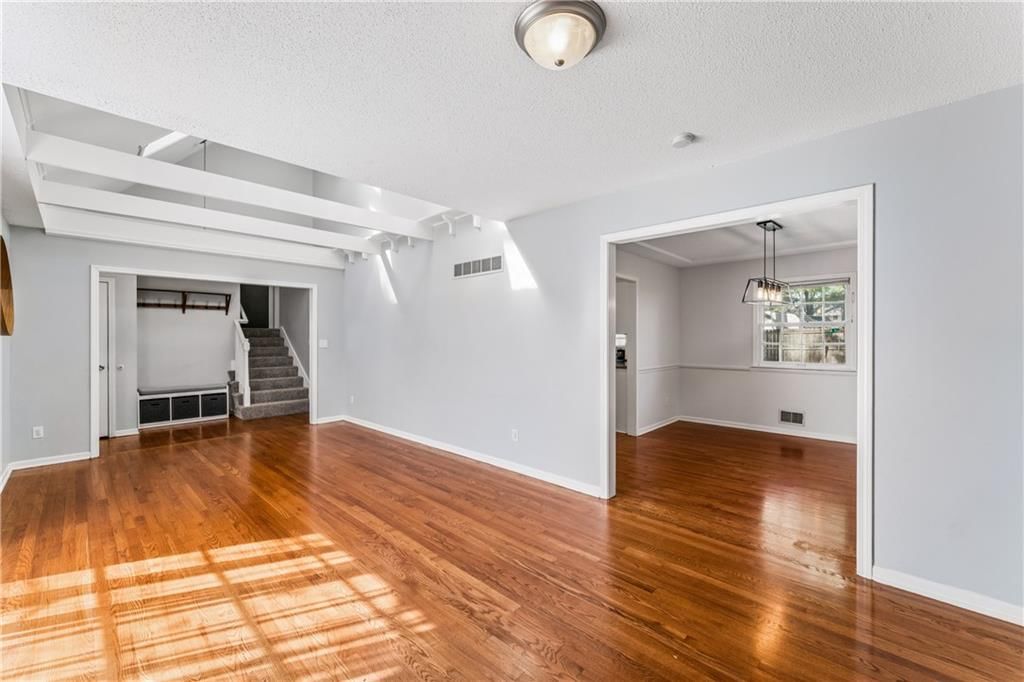 5124 Spring Avenue — photo 9