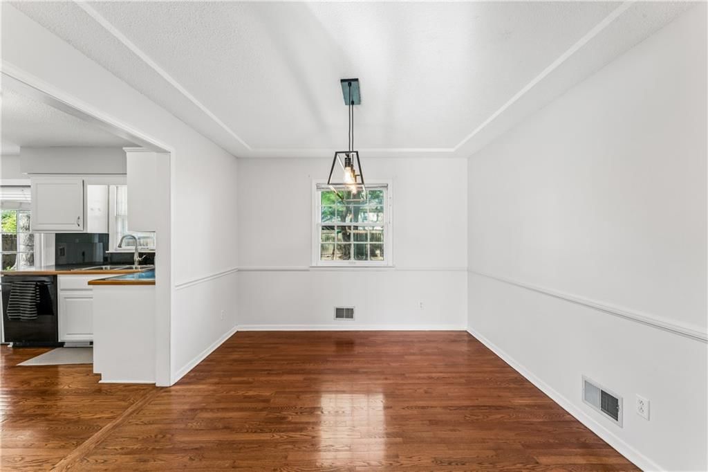 5124 Spring Avenue — photo 10