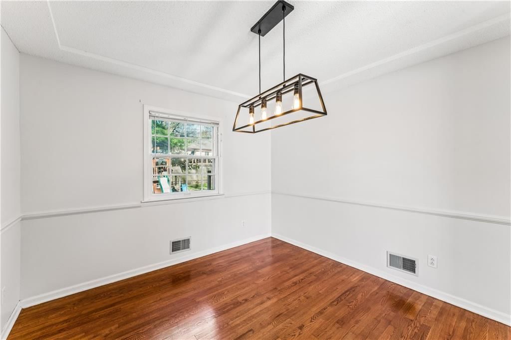 5124 Spring Avenue — photo 11