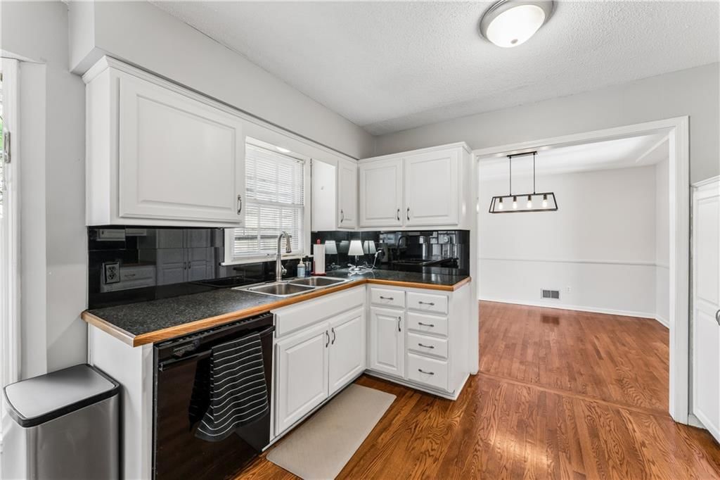 5124 Spring Avenue — photo 13