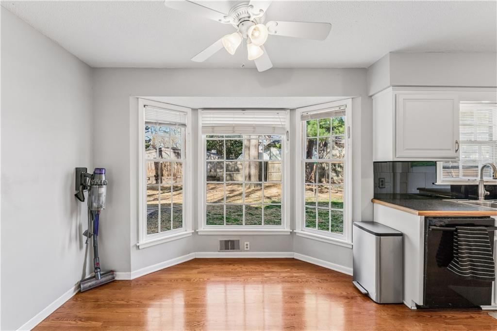 5124 Spring Avenue — photo 18