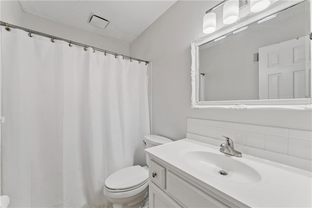 5124 Spring Avenue — photo 27