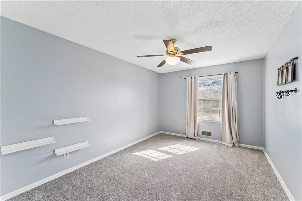 5124 Spring Avenue — photo 28