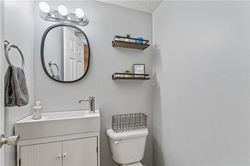 5124 Spring Avenue — photo 44