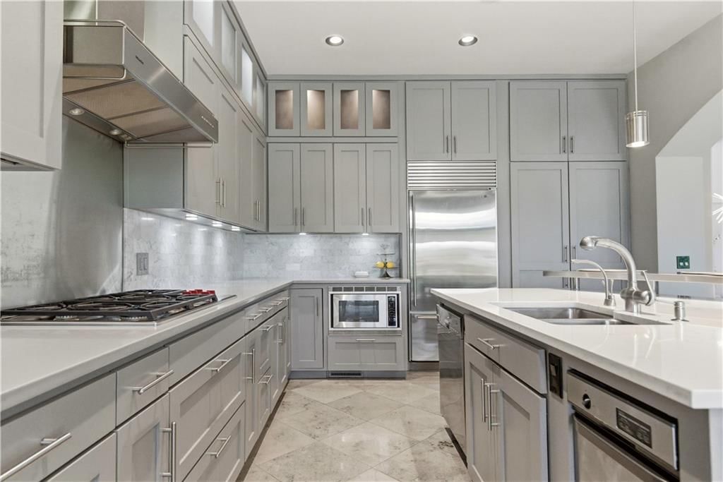 4824 W 144th Terrace — photo 15